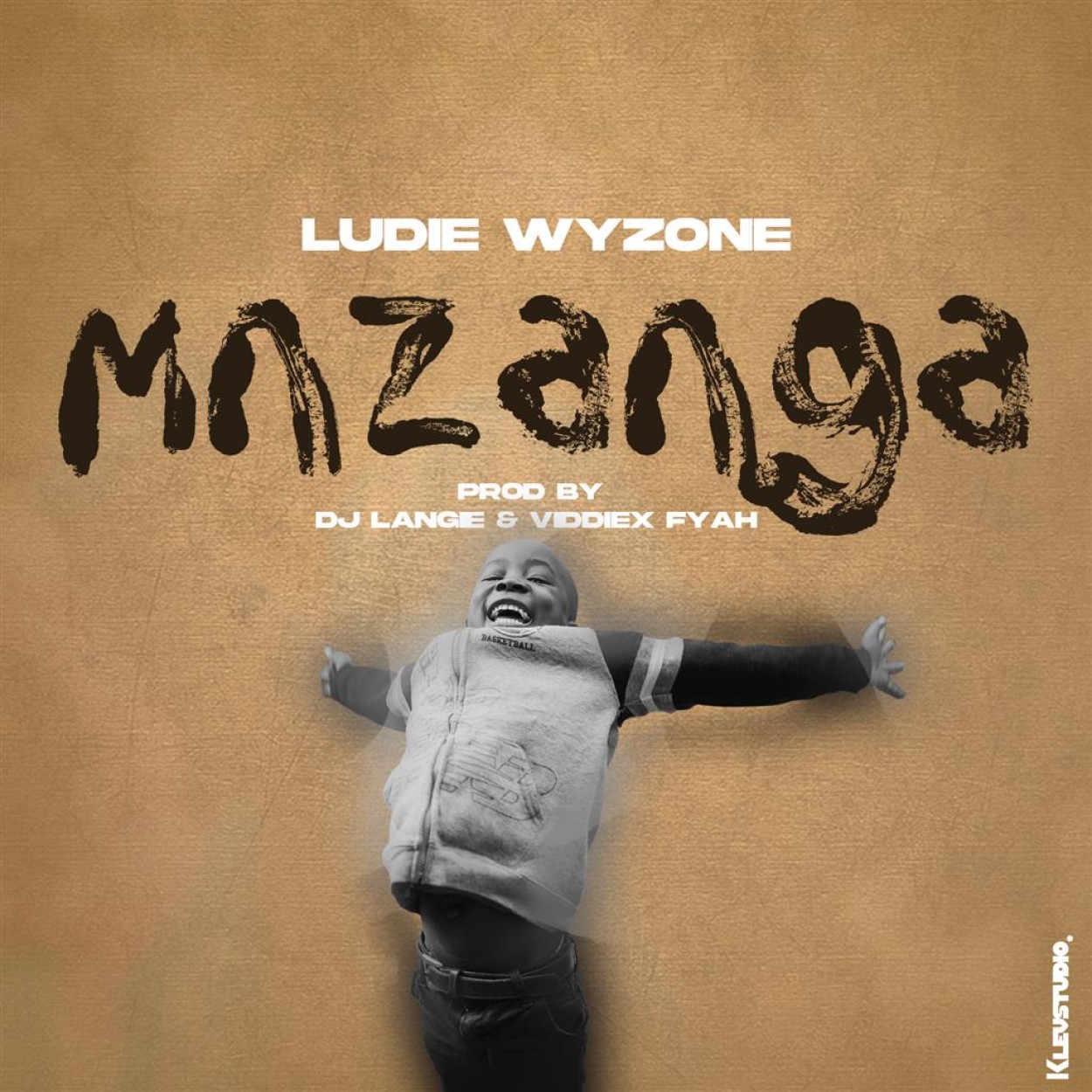 Ludie Wyzone 